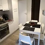 Trinita Centre - Locazione Turistica Affitto Breve Apartment
