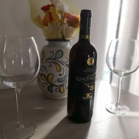 Trinita Centre - Locazione Turistica Affitto Breve * 카타니아