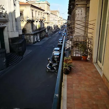Trinita Centre - Locazione Turistica Affitto Breve *